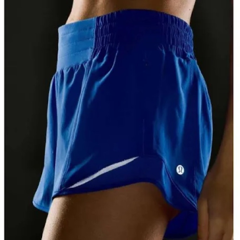 Lululemon Hotty Hot High-Rise Short 2.5 inches